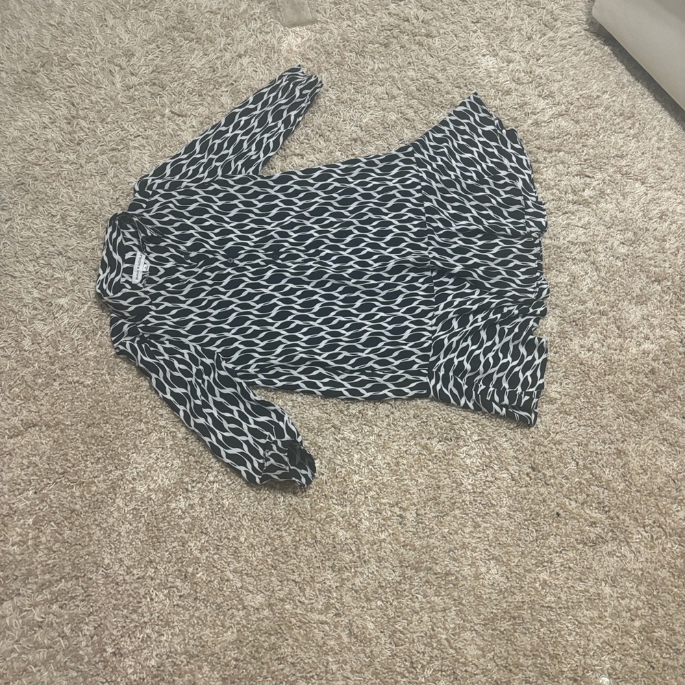 Emma & Michele Black and White Geometric Blouse